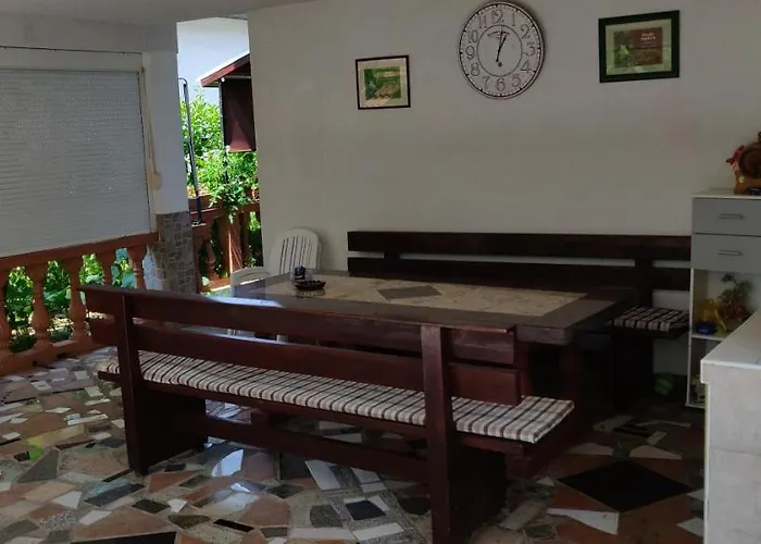 House Lucija Апартаменти *