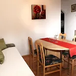 House Lucija Apartment