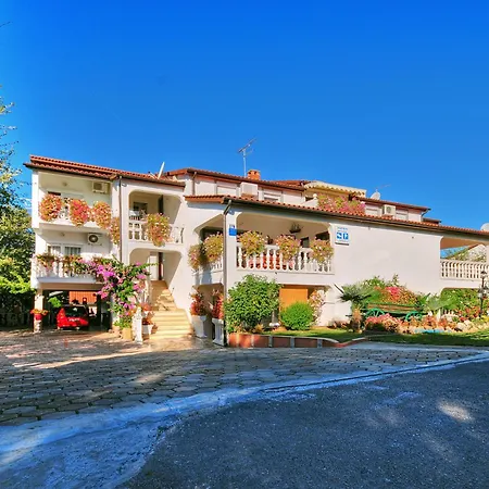 House Lucija Πόρετς