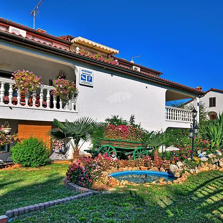House Lucija Apartment