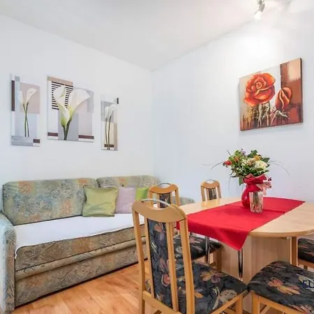 Apartment House Lucija